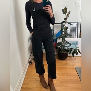 Black Levi’s overalls